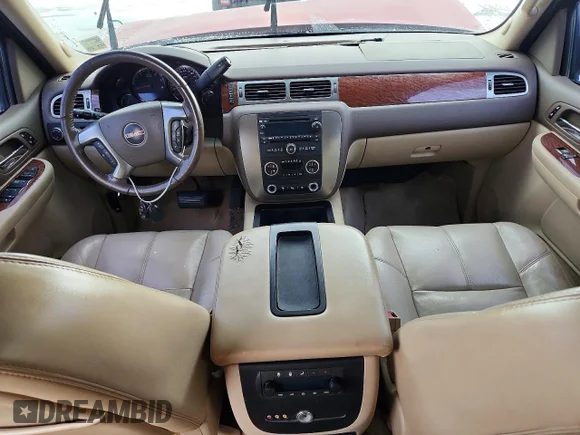 ✅ 2007 GMC Yukon XL SLT • VIN: 1GKFC16077J199216 • Lot: 55117216. Wystawiony na Copart z przebiegiem Nie podano. Bezpłatny archiwum sprzedaży aukcyjnych z USA i szczegółowy raport historii pojazdu na DreamBid. Zdjęcie 8.