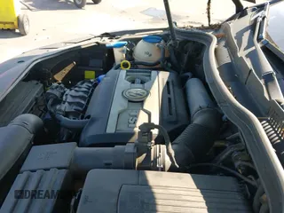 ✅ 2014 Volkswagen CC Sport • VIN: WVWAN7AN1EE501174 • Lot: 43802366. Wystawiony na IAAI z przebiegiem 105 204 mil. Bezpłatny archiwum sprzedaży aukcyjnych z USA i szczegółowy raport historii pojazdu na DreamBid. Zdjęcie 12.