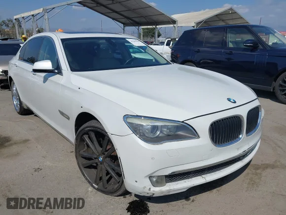 ✅ 2011 BMW 7 Series 740Li • VIN: WBAKB4C54BC574990 • Лот: 43203048. Опубликован ранее на IAAI с пробегом 205 538 миль. Бесплатный доступ к архиву аукционных продаж из США и подробный отчёт об истории автомобиля на DreamBid. Изображение 1.