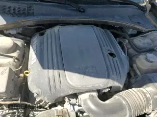 ✅ 2019 Chrysler 300 S • VIN: 2C3CCABT0KH560220 • Lot: 80798945. Wystawiony na Copart z przebiegiem 108 486 mil. Bezpłatny archiwum sprzedaży aukcyjnych z USA i szczegółowy raport historii pojazdu na DreamBid. Zdjęcie 13.