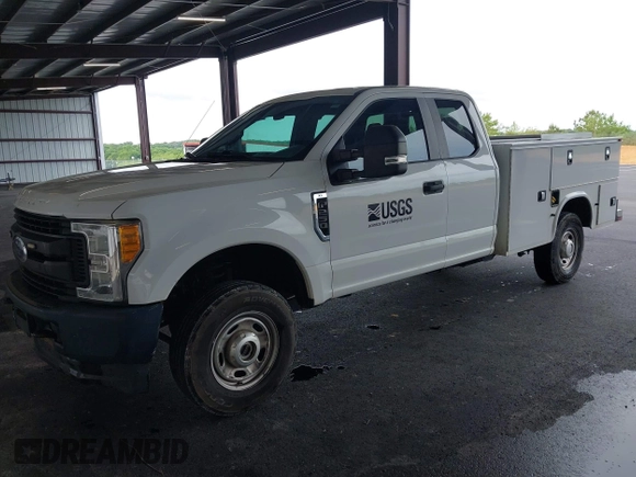 ✅ 2017 Ford F-250 XL • VIN: 1FD7X2B67HED80956 • Lot: 44998527. Wystawiony na IAAI z przebiegiem 75 836 mil. Bezpłatny archiwum sprzedaży aukcyjnych z USA i szczegółowy raport historii pojazdu na DreamBid. Zdjęcie 2.