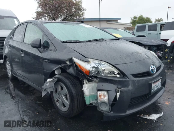 ✅ 2011 Toyota Prius III • VIN: JTDKN3DU3B5350995 • Lot: 45027569. Wystawiony na IAAI z przebiegiem 160 726 mil. Bezpłatny archiwum sprzedaży aukcyjnych z USA i szczegółowy raport historii pojazdu na DreamBid. Zdjęcie 6.
