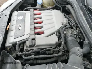 ✅ 2008 Volkswagen R32 • VIN: WVWKC71KX8W040703 • Lot: 41477042. Wystawiony na IAAI z przebiegiem 94 594 mil. Bezpłatny archiwum sprzedaży aukcyjnych z USA i szczegółowy raport historii pojazdu na DreamBid. Zdjęcie 21.