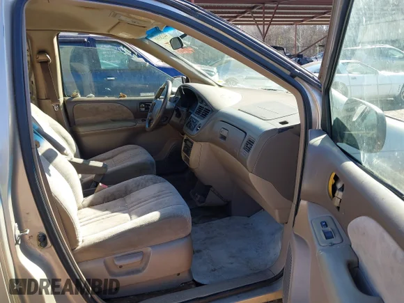 ✅ 2002 Toyota Sienna LE • VIN: 4T3ZF13C82U437552 • Lot: 44120353. Wystawiony na IAAI z przebiegiem 377 119 mil. Bezpłatny archiwum sprzedaży aukcyjnych z USA i szczegółowy raport historii pojazdu na DreamBid. Zdjęcie 5.