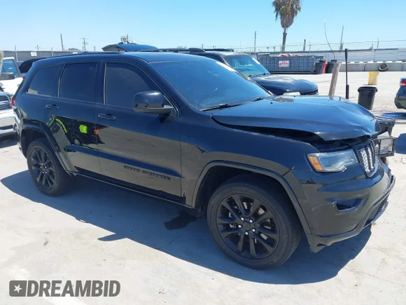 ✅ 2021 Jeep Grand Cherokee Laredo E • VIN: 1C4RJEAG4MC739406 • Лот: 45578133. Опубліковано раніше на IAAI з пробігом 99 948 миль. Безкоштовний доступ до архіву аукціонних продажів зі США та докладний звіт про історію автомобіля на DreamBid. Зображення 1.