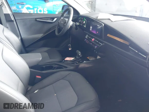 ✅ 2023 Kia Niro EX • VIN: KNDCR3LE7P5047244 • Lot: 42588416. Wystawiony na IAAI z przebiegiem 26 567 mil. Bezpłatny archiwum sprzedaży aukcyjnych z USA i szczegółowy raport historii pojazdu na DreamBid. Zdjęcie 5.