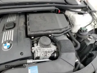 ✅ 2010 BMW 3 Series 335i • VIN: WBAWB7C54AP048238 • Lot: 85900314. Wystawiony na Copart z przebiegiem 181 284 mil. Bezpłatny archiwum sprzedaży aukcyjnych z USA i szczegółowy raport historii pojazdu na DreamBid. Zdjęcie 13.