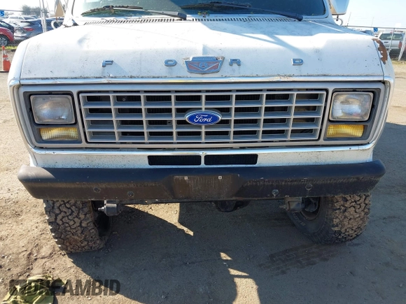 ✅ 1981 Ford Econoline Cargo • VIN: 1FTGE26GXBHA71131 • Lot: 44306923. Wystawiony na IAAI z przebiegiem 16 754 mil. Bezpłatny archiwum sprzedaży aukcyjnych z USA i szczegółowy raport historii pojazdu na DreamBid. Zdjęcie 6.