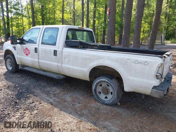 ✅ 2010 Ford F-250 XL • VIN: 1FTSW2BR6AEB32036 • Lot: 44982625. Wystawiony na IAAI z przebiegiem 168 231 mil. Bezpłatny archiwum sprzedaży aukcyjnych z USA i szczegółowy raport historii pojazdu na DreamBid. Zdjęcie 3.