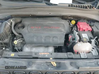 ✅ 2018 Jeep Renegade Sport • VIN: ZACCJBAB5JPH72818 • Lot: 42136526. Wystawiony na IAAI z przebiegiem 48 854 mil. Bezpłatny archiwum sprzedaży aukcyjnych z USA i szczegółowy raport historii pojazdu na DreamBid. Zdjęcie 19.