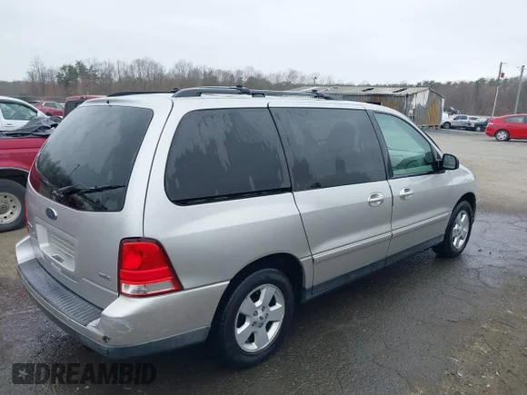 ✅ 2005 Ford Freestar SES • VIN: 2FMZA576X5BA86074 • Lot: 41808517. Wystawiony na IAAI z przebiegiem 270 793 mil. Bezpłatny archiwum sprzedaży aukcyjnych z USA i szczegółowy raport historii pojazdu na DreamBid. Zdjęcie 4.