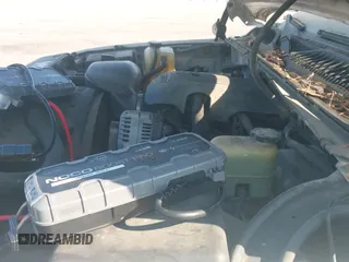 ✅ 2001 Chevrolet Suburban LS • VIN: 3GNEC16TX1G112183 • Лот: 43081693. Опубликован ранее на IAAI с пробегом 279 500 миль. Бесплатный доступ к архиву аукционных продаж из США и подробный отчёт об истории автомобиля на DreamBid. Изображение 12.