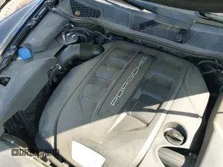 ✅ 2013 Porsche Cayenne Diesel • VIN: WP1AF2A28DLA41638 • Lot: 42209869. Listed on IAAI with 135,680 mi. Free auction sales archive from the USA and detailed vehicle history report at DreamBid. Image 19.