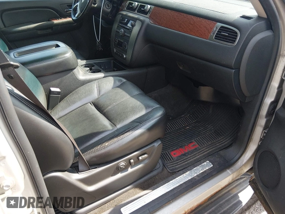 ✅ 2007 GMC Yukon SLT • VIN: 1GKFK13027R209109 • Лот: 45225003. Опубліковано раніше на IAAI з пробігом 160 109 миль. Безкоштовний доступ до архіву аукціонних продажів зі США та докладний звіт про історію автомобіля на DreamBid. Зображення 5.