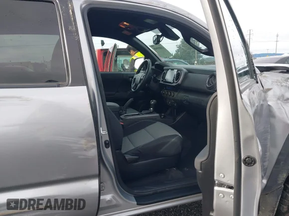 ✅ 2021 Toyota Tacoma TRD Sport • VIN: 3TMCZ5AN3MM424057 • Lot: 43885948. Wystawiony na IAAI z przebiegiem 71 030 mil. Bezpłatny archiwum sprzedaży aukcyjnych z USA i szczegółowy raport historii pojazdu na DreamBid. Zdjęcie 5.