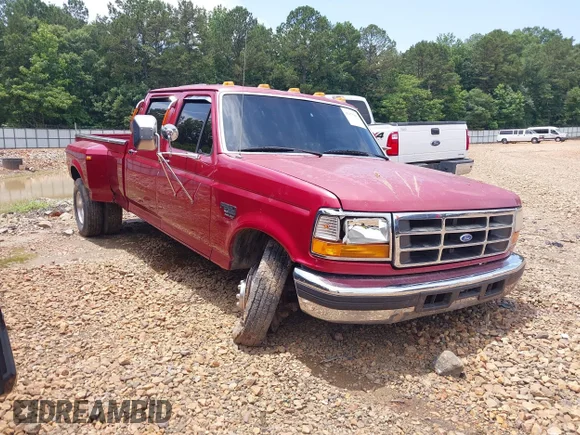 ✅ 1997 Ford F-350 • VIN: 1FTJW35F1VEA25422 • Лот: 42475801. Опубліковано раніше на IAAI з пробігом 103 213 миль. Безкоштовний доступ до архіву аукціонних продажів зі США та докладний звіт про історію автомобіля на DreamBid. Зображення 1.