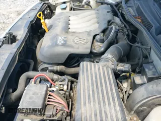 ✅ 2006 Volkswagen Golf GL • VIN: 9BWFL61J664000684 • Лот: 41996436. Опубликован ранее на IAAI с пробегом 218 408 миль. Бесплатный доступ к архиву аукционных продаж из США и подробный отчёт об истории автомобиля на DreamBid. Изображение 12.