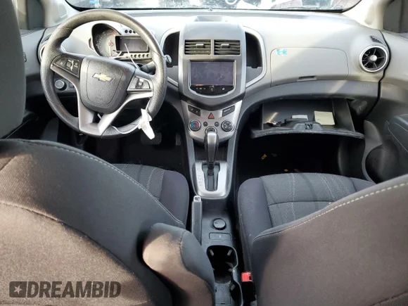 ✅ 2015 Chevrolet Sonic LT • VIN: 1G1JC6SB6F4160925 • Лот: 36847334. Опубликован ранее на Copart с пробегом 62 327 миль. Бесплатный доступ к архиву аукционных продаж из США и подробный отчёт об истории автомобиля на DreamBid. Изображение 8.