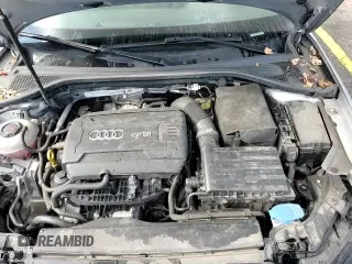 ✅ 2018 Audi A3 • VIN: WAUJ8HFF5J1063952 • Lot: 85532795. Wystawiony na Copart z przebiegiem 69 371 mil. Bezpłatny archiwum sprzedaży aukcyjnych z USA i szczegółowy raport historii pojazdu na DreamBid. Zdjęcie 15.