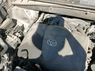 ✅ 2018 Toyota Highlander LE • VIN: 5TDBZRFH6JS874514 • Lot: 81265585. Wystawiony na Copart z przebiegiem 127 119 mil. Bezpłatny archiwum sprzedaży aukcyjnych z USA i szczegółowy raport historii pojazdu na DreamBid. Zdjęcie 15.