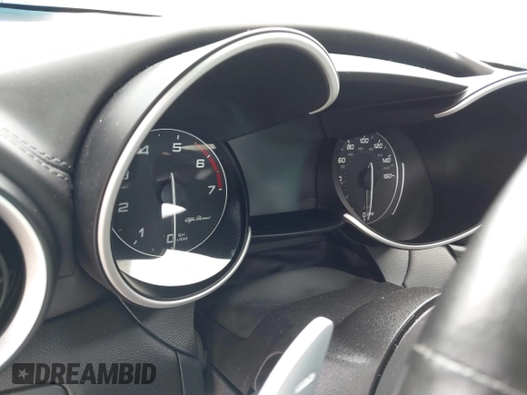 ✅ 2021 Alfa Romeo Giulia Ti Sport • VIN: ZARFANBN3M7647010 • Лот: 42709059. Опубликован ранее на IAAI с пробегом Не указан. Бесплатный доступ к архиву аукционных продаж из США и подробный отчёт об истории автомобиля на DreamBid. Изображение 7.