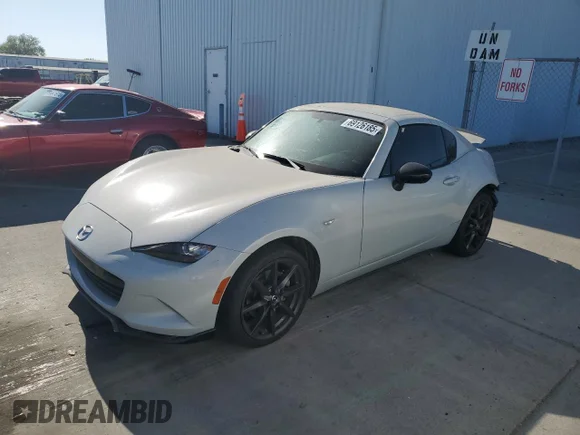 ✅ 2017 Mazda MX-5 Miata Club • VIN: JM1NDAL7XH0109361 • Лот: 69126185. Опубліковано раніше на Copart з пробігом 98 736 миль. Безкоштовний доступ до архіву аукціонних продажів зі США та докладний звіт про історію автомобіля на DreamBid. Зображення 1.