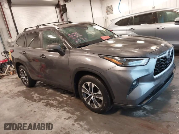 ✅ 2023 Toyota Highlander XSE • VIN: 5TDKDRBH5PS038593 • Lot: 43579078. Listed on IAAI with 14,499 mi. Free auction sales archive from the USA and detailed vehicle history report at DreamBid. Image 1.