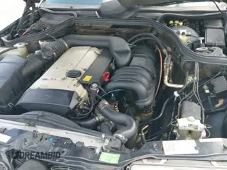 ✅ 1995 Mercedes-Benz E 320 • VIN: WDBEA66E2SC272901 • Lot: 42985706. Listed on IAAI with 127,219 mi. Free auction sales archive from the USA and detailed vehicle history report at DreamBid. Image 18.