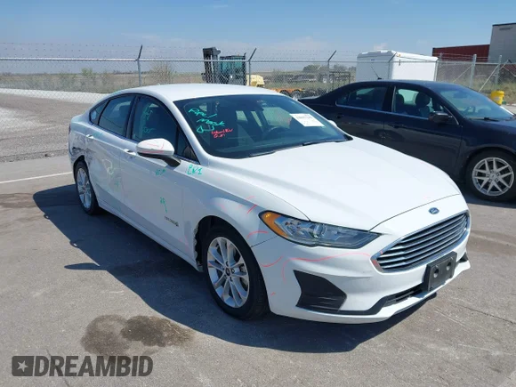✅ 2019 Ford Fusion SE • VIN: 3FA6P0LU7KR240644 • Lot: 44867290. Wystawiony na IAAI z przebiegiem 109 291 mil. Bezpłatny archiwum sprzedaży aukcyjnych z USA i szczegółowy raport historii pojazdu na DreamBid. Zdjęcie 1.