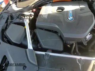 ✅ 2019 BMW 5 Series 530e xDrive • VIN: WBAJB1C54KB375194 • Lot: 91256565. Wystawiony na Copart z przebiegiem 140 420 mil. Bezpłatny archiwum sprzedaży aukcyjnych z USA i szczegółowy raport historii pojazdu na DreamBid. Zdjęcie 13.