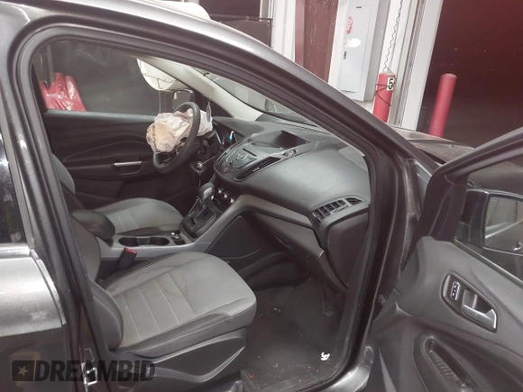 ✅ 2016 Ford Escape SE • VIN: 1FMCU0G75GUB14756 • Lot: 44591825. Wystawiony na IAAI z przebiegiem 98 430 mil. Bezpłatny archiwum sprzedaży aukcyjnych z USA i szczegółowy raport historii pojazdu na DreamBid. Zdjęcie 5.