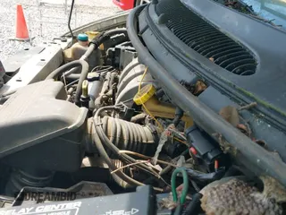 ✅ 1997 Plymouth Voyager • VIN: 2P4GP25R2VR190146 • Lot: 43068654. Listed on IAAI with 233,361 mi. Free auction sales archive from the USA and detailed vehicle history report at DreamBid. Image 12.