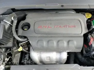 ✅ 2019 Jeep Compass Limited • VIN: 3C4NJCCB3KT675994 • Lot: 81872945. Wystawiony na Copart z przebiegiem 100 522 mil. Bezpłatny archiwum sprzedaży aukcyjnych z USA i szczegółowy raport historii pojazdu na DreamBid. Zdjęcie 15.