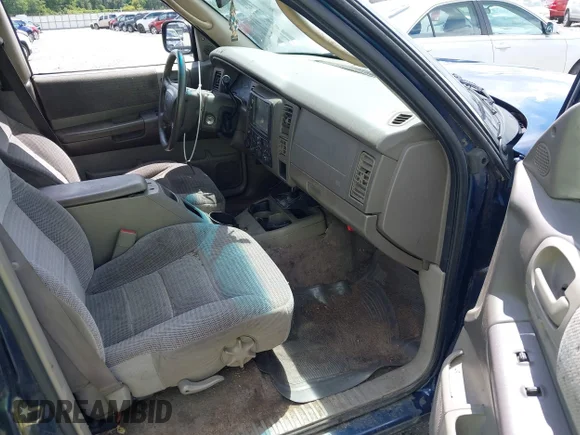 ✅ 2001 Dodge Durango • VIN: 1B4HS28N51F538858 • Lot: 42701554. Wystawiony na IAAI z przebiegiem 277 836 mil. Bezpłatny archiwum sprzedaży aukcyjnych z USA i szczegółowy raport historii pojazdu na DreamBid. Zdjęcie 5.