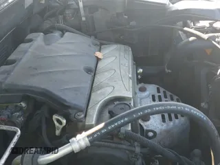 ✅ 2004 Mitsubishi Outlander XLS • VIN: JA4LZ41F44U003957 • Lot: 41420486. Listed on IAAI with 223,262 mi. Free auction sales archive from the USA and detailed vehicle history report at DreamBid. Image 12.