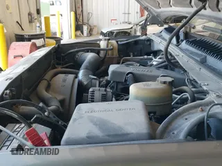 ✅ 2000 GMC Sierra 2500 SLE • VIN: 1GTGK29UXYZ109065 • Lot: 42874806. Wystawiony na IAAI z przebiegiem 162 174 mil. Bezpłatny archiwum sprzedaży aukcyjnych z USA i szczegółowy raport historii pojazdu na DreamBid. Zdjęcie 12.