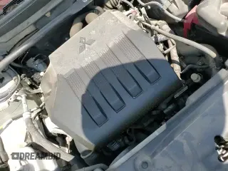 ✅ 2019 Mitsubishi Eclipse Cross ES • VIN: JA4AS3AA6KZ015134 • Лот: 69640115. Опубликован ранее на Copart с пробегом 83 531 миль. Бесплатный доступ к архиву аукционных продаж из США и подробный отчёт об истории автомобиля на DreamBid. Изображение 14.