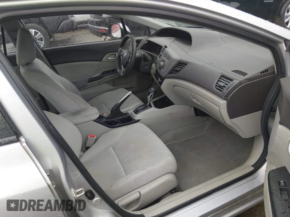 ✅ 2012 Honda Civic LX • VIN: 2HGFB2F56CH557841 • Lot: 45522058. Wystawiony na IAAI z przebiegiem 116 135 mil. Bezpłatny archiwum sprzedaży aukcyjnych z USA i szczegółowy raport historii pojazdu na DreamBid. Zdjęcie 5.