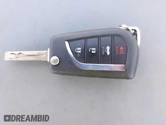 ✅ 2022 Toyota Camry LE • VIN: 4T1C11BK8NU070159 • Lot: 42928128. Wystawiony na IAAI z przebiegiem 46 246 mil. Bezpłatny archiwum sprzedaży aukcyjnych z USA i szczegółowy raport historii pojazdu na DreamBid. Zdjęcie 11.