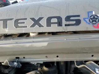 ✅ 2022 Jeep Gladiator Willys • VIN: 1C6HJTAG8NL107002 • Lot: 85138204. Wystawiony na Copart z przebiegiem 69 166 mil. Bezpłatny archiwum sprzedaży aukcyjnych z USA i szczegółowy raport historii pojazdu na DreamBid. Zdjęcie 15.