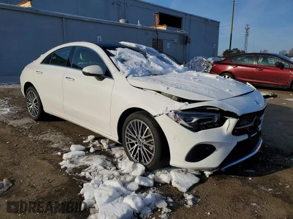 ✅ 2025 Mercedes-Benz CLA 250 • VIN: W1K5J4HB1SN497359 • Lot: 74567235. Wystawiony na Copart z przebiegiem 8 992 mil. Bezpłatny archiwum sprzedaży aukcyjnych z USA i szczegółowy raport historii pojazdu na DreamBid. Zdjęcie 4.