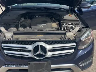 ✅ 2017 Mercedes-Benz GLC 300 • VIN: WDC0G4KB4HF243783 • Лот: 81058845. Опубликован ранее на Copart с пробегом 99 632 миль. Бесплатный доступ к архиву аукционных продаж из США и подробный отчёт об истории автомобиля на DreamBid. Изображение 11.