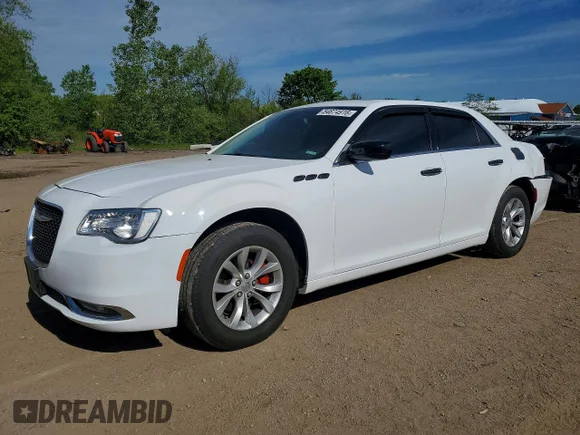 ✅ 2016 Chrysler 300 Limited • VIN: 2C3CCAAG4GH252835 • Lot: 54674916. Listed on Copart with 111,924 mi. Free auction sales archive from the USA and detailed vehicle history report at DreamBid. Image 1.