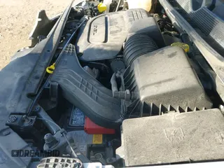 ✅ 2025 Chrysler Pacifica Select • VIN: 2C4RC1BG2SR526234 • Lot: 43710915. Wystawiony na IAAI z przebiegiem 29 357 mil. Bezpłatny archiwum sprzedaży aukcyjnych z USA i szczegółowy raport historii pojazdu na DreamBid. Zdjęcie 20.