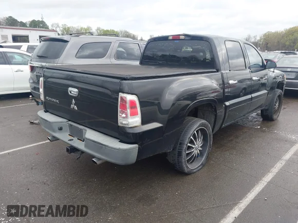 ✅ 2007 Mitsubishi Raider LS • VIN: 1Z7HC28K07S265922 • Lot: 44616235. Wystawiony na IAAI z przebiegiem 262 127 mil. Bezpłatny archiwum sprzedaży aukcyjnych z USA i szczegółowy raport historii pojazdu na DreamBid. Zdjęcie 4.