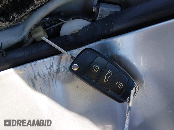 ✅ 2008 Audi TT 3.2L • VIN: TRUDD38J481005833 • Lot: 44802931. Wystawiony na IAAI z przebiegiem Nie podano. Bezpłatny archiwum sprzedaży aukcyjnych z USA i szczegółowy raport historii pojazdu na DreamBid. Zdjęcie 9.