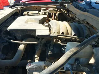 ✅ 2015 Chevrolet Silverado 1500 LT • VIN: 3GCUKREC1FG159701 • Lot: 43418125. Wystawiony na IAAI z przebiegiem 207 149 mil. Bezpłatny archiwum sprzedaży aukcyjnych z USA i szczegółowy raport historii pojazdu na DreamBid. Zdjęcie 19.