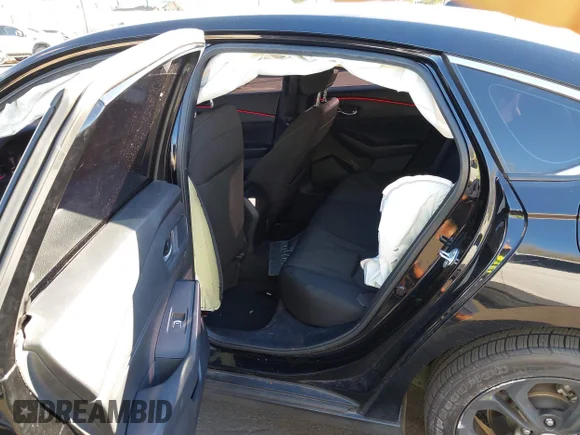 ✅ 2023 Honda Accord LX • VIN: 1HGCY1F25PA052993 • Lot: 44127053. Wystawiony na IAAI z przebiegiem 40 833 mil. Bezpłatny archiwum sprzedaży aukcyjnych z USA i szczegółowy raport historii pojazdu na DreamBid. Zdjęcie 8.