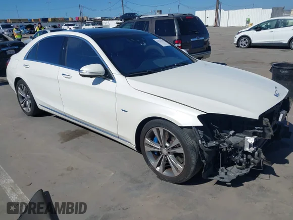 ✅ 2016 Mercedes-Benz S 550e • VIN: WDDUG6DB4GA254056 • Lot: 43518187. Wystawiony na IAAI z przebiegiem 131 554 mil. Bezpłatny archiwum sprzedaży aukcyjnych z USA i szczegółowy raport historii pojazdu na DreamBid. Zdjęcie 1.