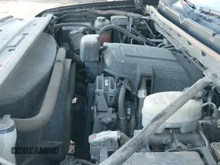 ✅ 2015 GMC Sierra 2500HD SLE • VIN: 1GT12YEG8FF512503 • Lot: 40762165. Listed on IAAI with 131,286 mi. Free auction sales archive from the USA and detailed vehicle history report at DreamBid. Image 23.